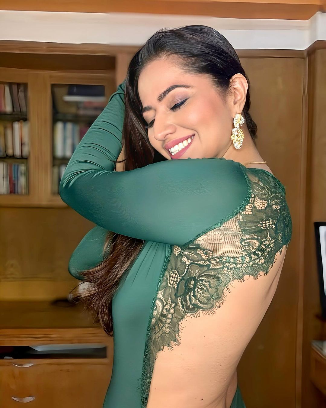 Hindi Tv Actress Ridheema Tiwari Stills in Green Dress